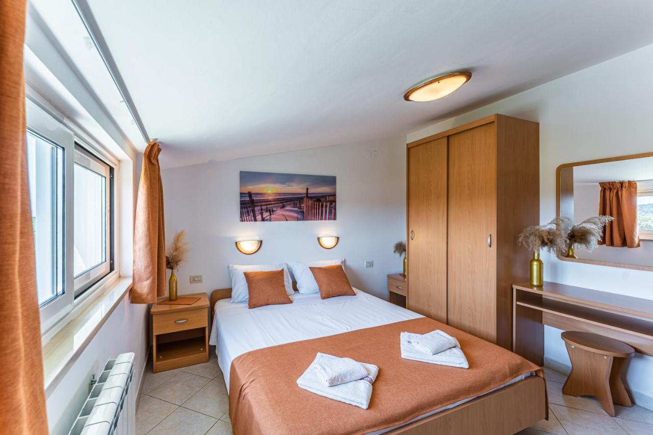 Apartmani Mirela Banjole Luaran gambar