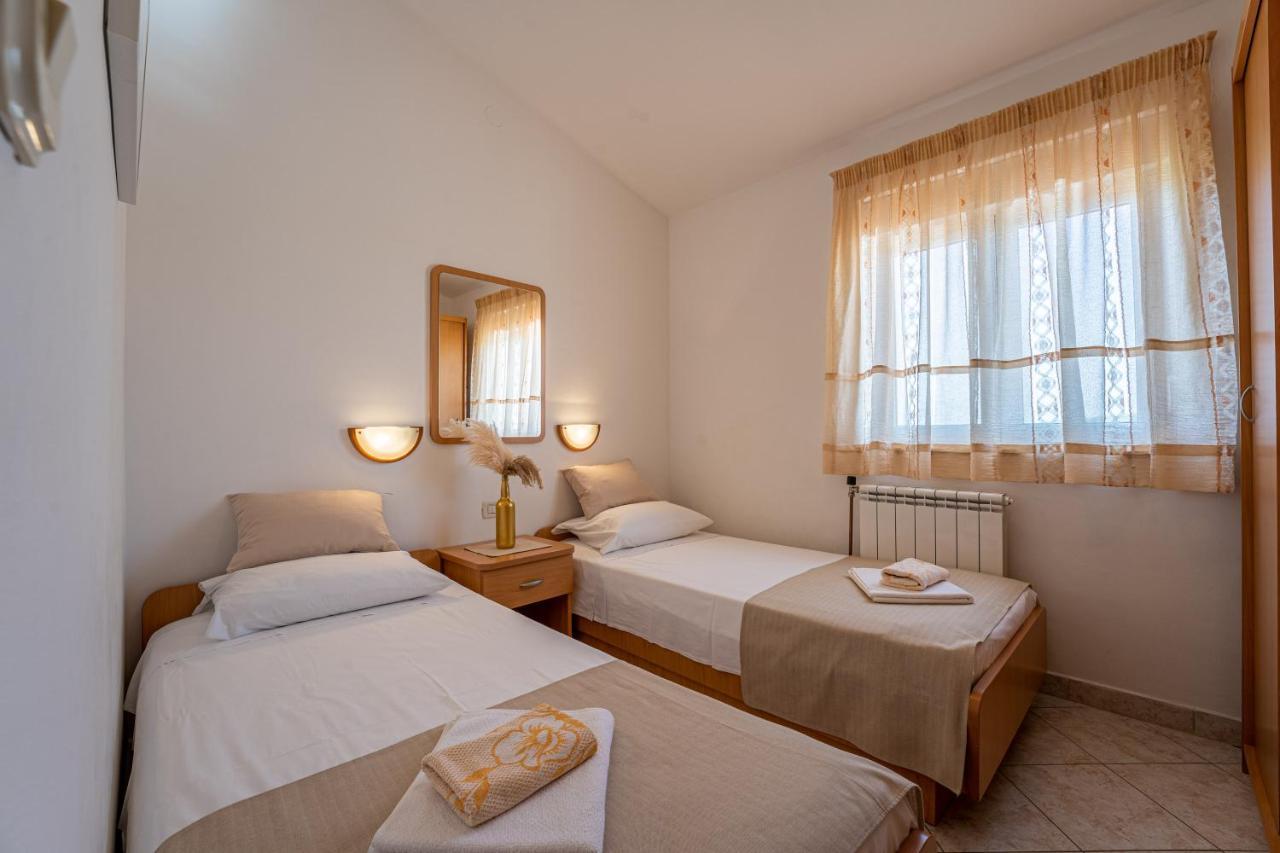 Apartmani Mirela Banjole Luaran gambar