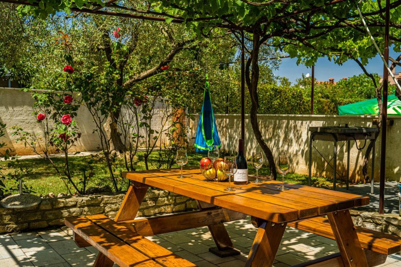 Apartmani Mirela Banjole Luaran gambar